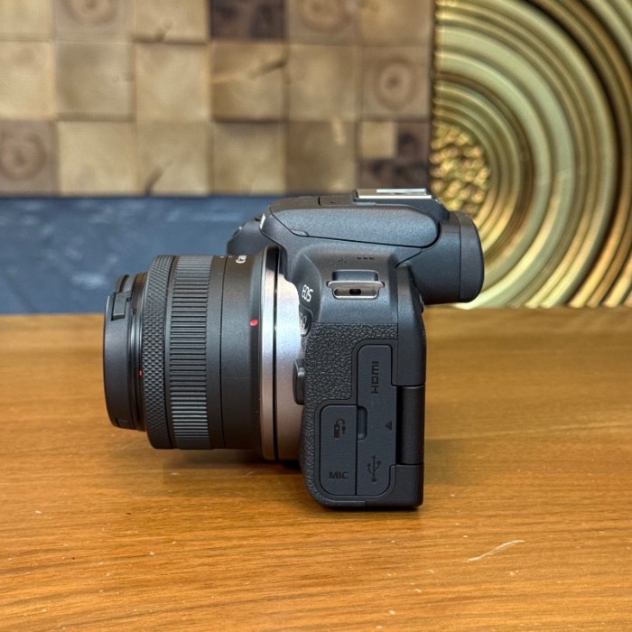 دوربین دست دوم بدون آینه کانن Canon EOS R10 Mirrorless Camera with 18-45mm (4000 شات)