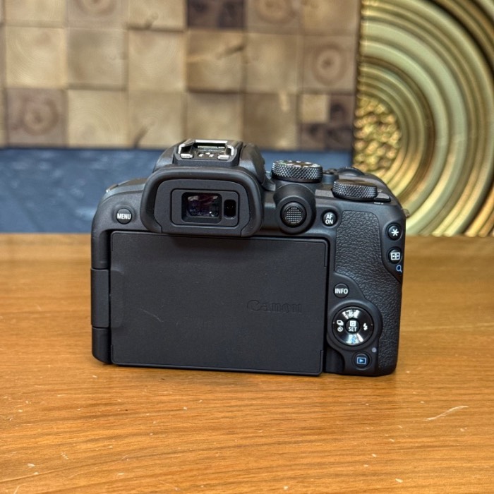 دوربین دست دوم بدون آینه کانن Canon EOS R10 Mirrorless Camera with 18-45mm (4000 شات)