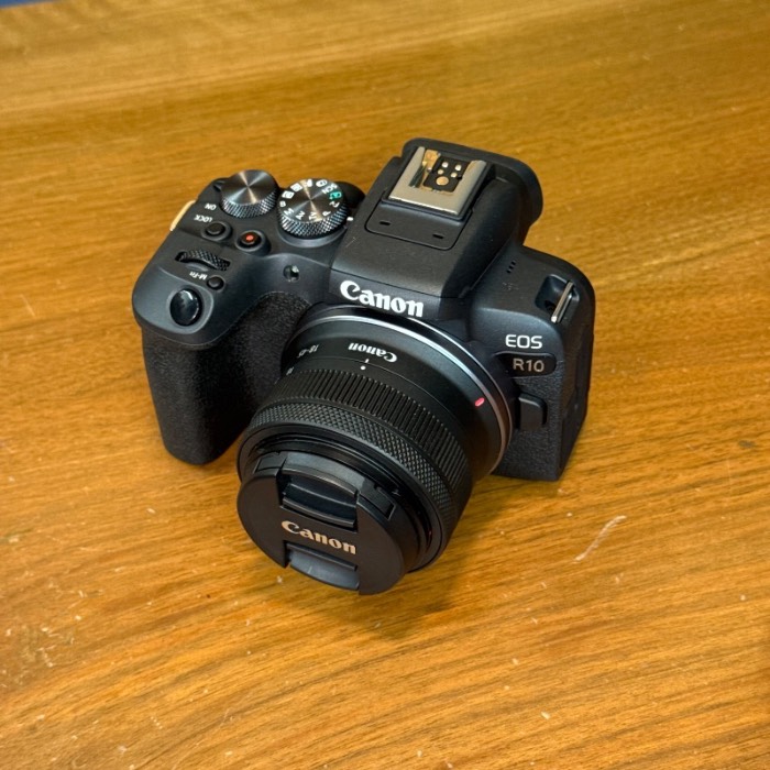 دوربین دست دوم بدون آینه کانن Canon EOS R10 Mirrorless Camera with 18-45mm (4000 شات)
