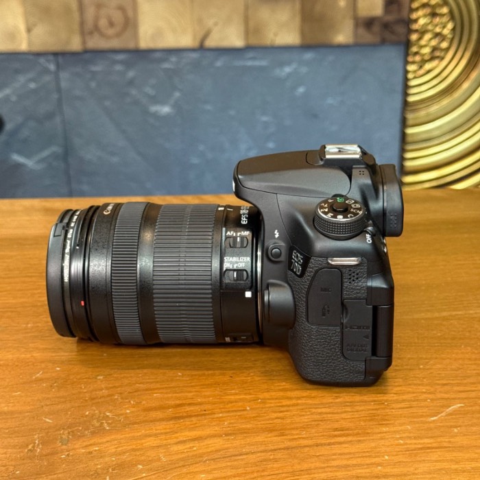 دوربین دست دوم عکاسی کانن Canon EOS 70D Kit 18-135mm f/3.5-5.6 IS STM (6900 شات)