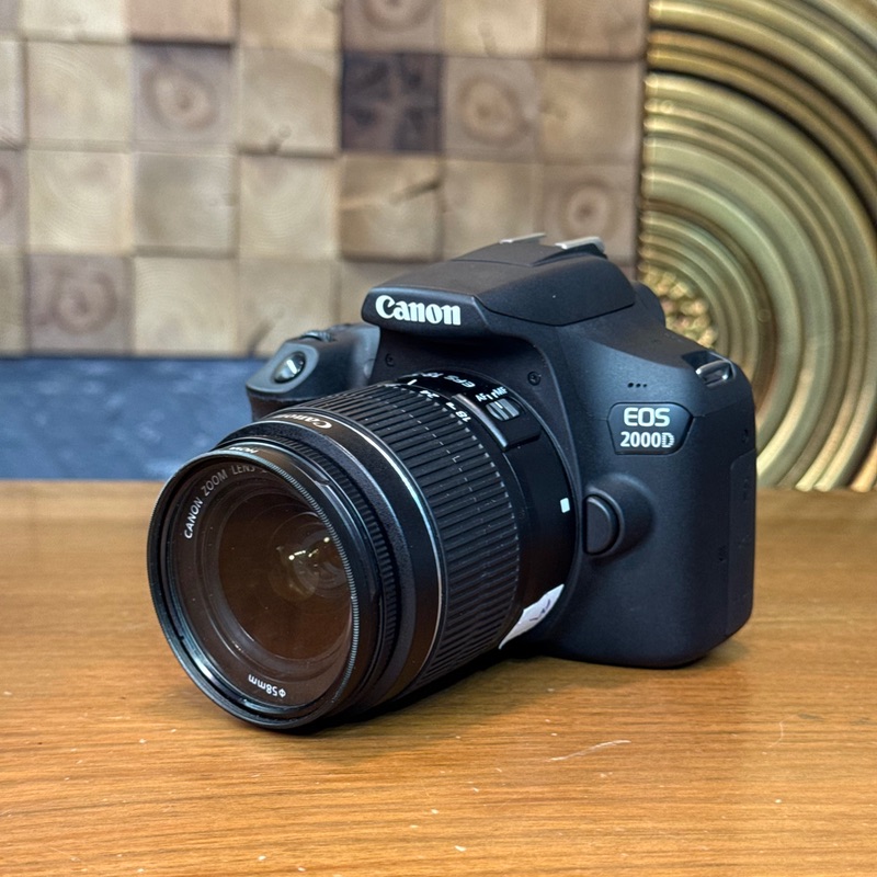 دوربین دست دوم عکاسی کانن Canon EOS 2000D kit EF-S 18-55mm III (5000 شات)