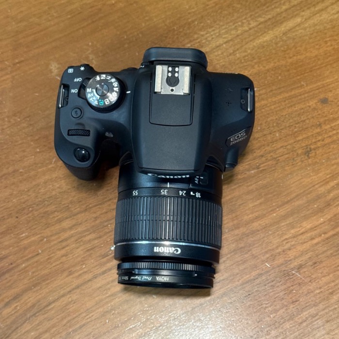 دوربین دست دوم عکاسی کانن Canon EOS 2000D kit EF-S 18-55mm III (5000 شات)
