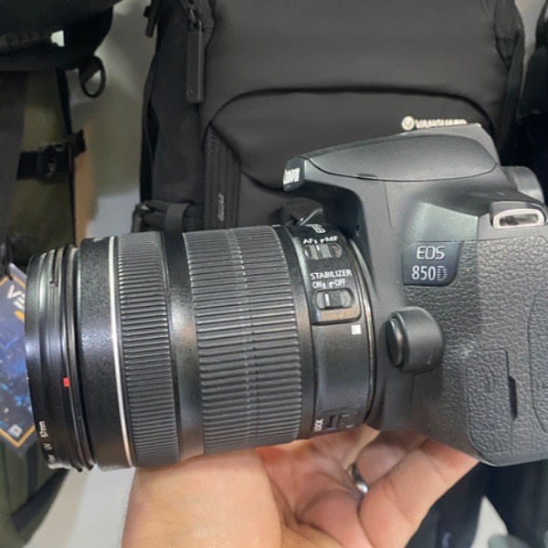 دوربین دست دوم عکاسی کانن Canon EOS 850D kit EF-S 18-135mm f/3.5-5.6 IS STM