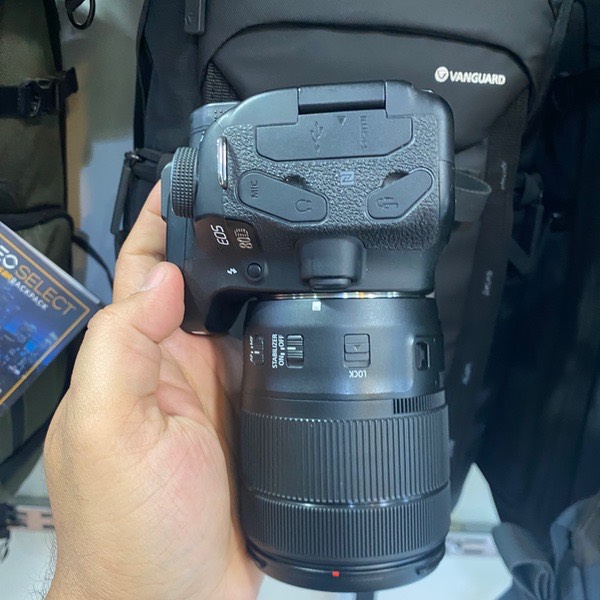 دوربین دست دوم عکاسی کانن Canon EOS 80D Kit 18-135mm f/3.5-5.6 IS USM