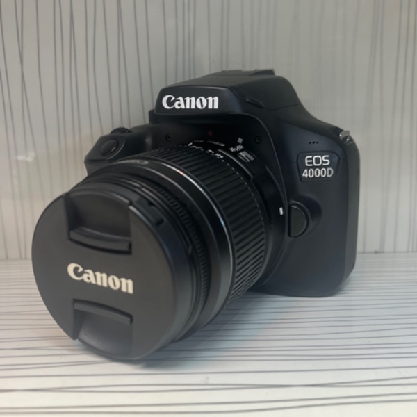 دوربین دست دوم عکاسی کانن Canon EOS 4000D Kit EF-S 18-55mm III (5800 شات)