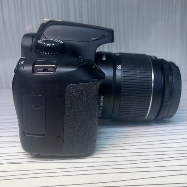 دوربین دست دوم عکاسی کانن Canon EOS 4000D Kit EF-S 18-55mm III (5800 شات)