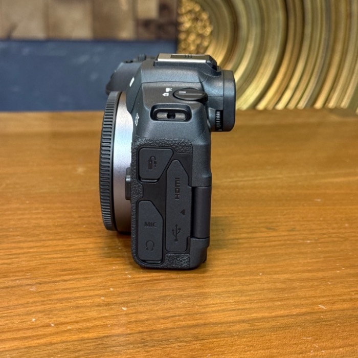 دوربین دست دوم بدون آینه کانن Canon EOS R8 Mirrorless Camera Body (7000 شات)