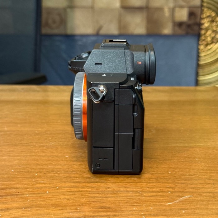 دوربین دست دوم بدون آینه سونی Sony a7 IV Mirrorless Camera Body (9900 شات)