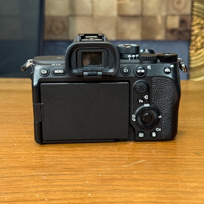 دوربین دست دوم بدون آینه سونی Sony a7 IV Mirrorless Camera Body (9900 شات)