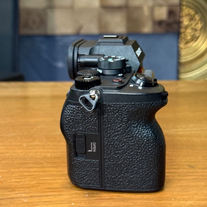 دوربین دست دوم بدون آینه سونی Sony a7 IV Mirrorless Camera Body (9900 شات)