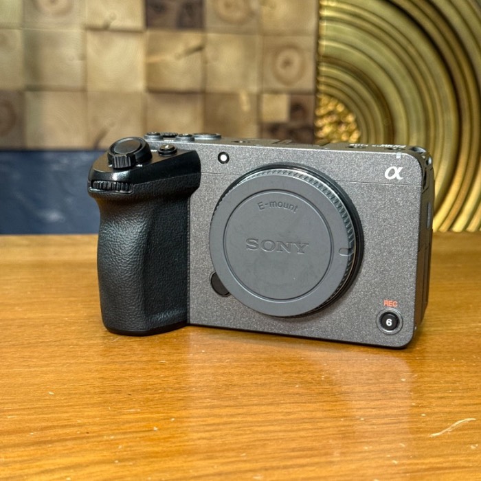 دوربین دست دوم سینمایی سونی Sony FX30 Digital Cinema Camera