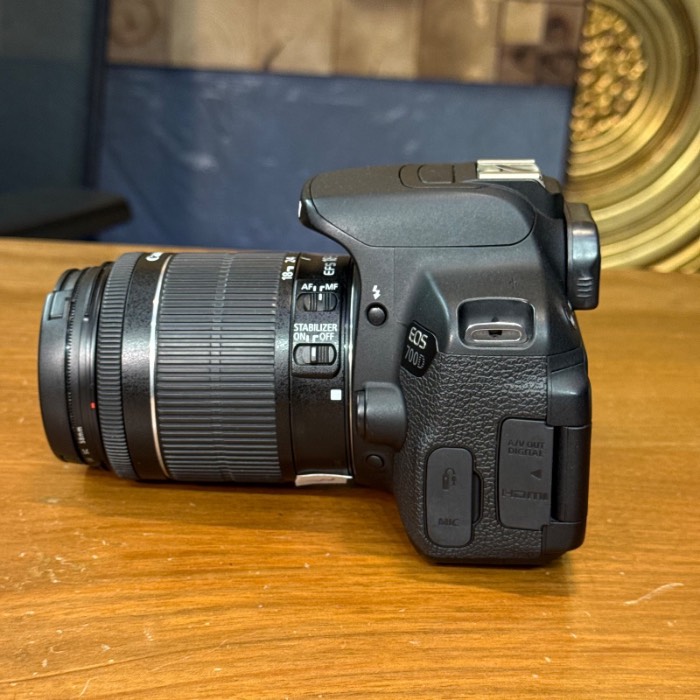دوربین دست دوم عکاسی کانن Canon EOS 700D Kit 18-55mm f/3.5-5.6 IS STM (7000 شات)