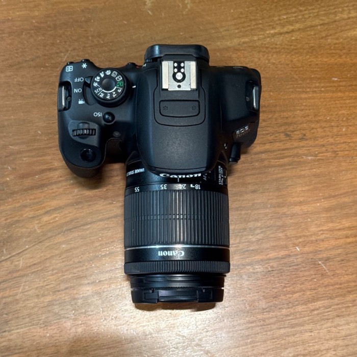 دوربین دست دوم عکاسی کانن Canon EOS 700D Kit 18-55mm f/3.5-5.6 IS STM (7000 شات)