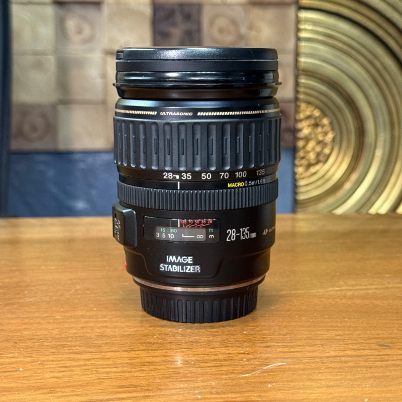 لنز دست دوم کانن Canon EF 28-135mm f/3.5-5.6 IS USM (جعبه دارد)
