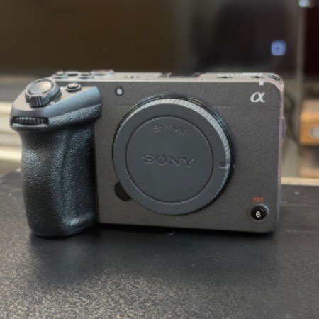 دوربین دست دوم فیلمبرداری سونی Sony FX30 Digital Cinema Camera