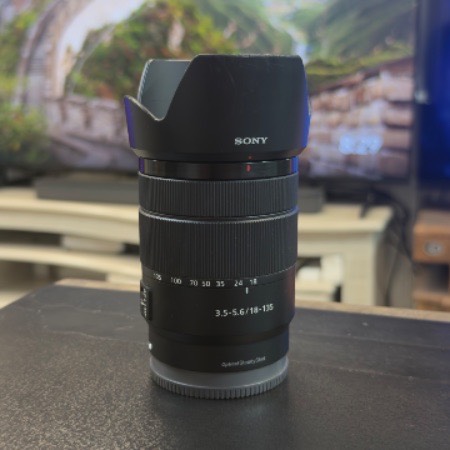 لنز دست دوم سونی Sony E 18-135mm f/3.5-5.6 OSS (جعبه ندارد)
