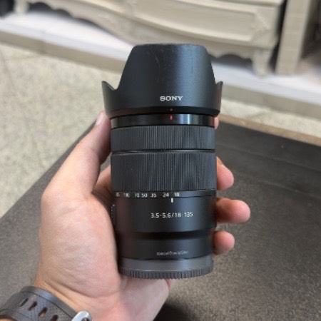 لنز دست دوم سونی Sony E 18-135mm f/3.5-5.6 OSS (جعبه ندارد)
