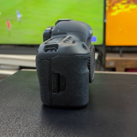 دوربین دست دوم عکاسی کانن Canon EOS 5D Mark IV Body (33/000 شات)