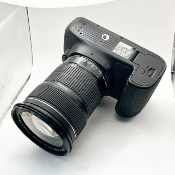 دوربین دست دوم عکاسی کانن Canon EOS 6D Mark II Kit EF 24-105mm f/3.5-5.6 IS STM (16950 شات)