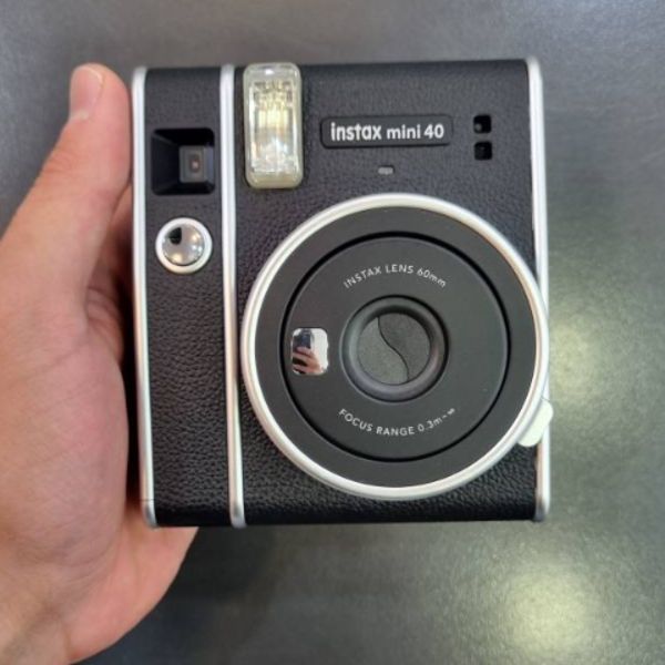 دوربين دست دوم چاپ سريع فوجی فيلم Fujifilm Instax Mini 40 Instant Camera