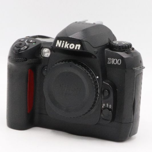 دوربین دست دوم نیکون NIKON 100d body (30000 شات)