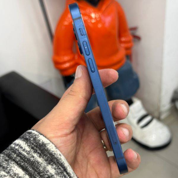 گوشی موبایل دست دوم اپل مدل iPhone 12 normal