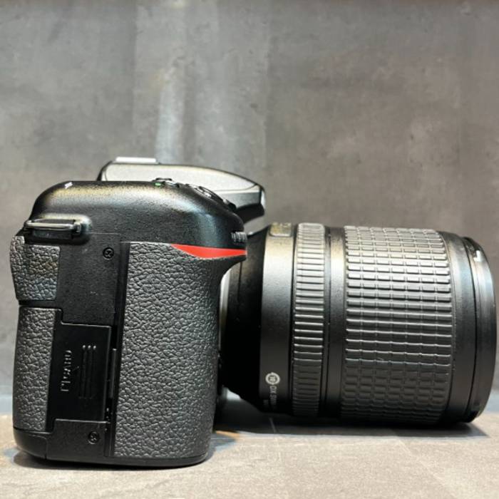 دوربین نیکون دست دوم Nikon D7500 Kit 18-140mm f/3.5-5.6 G VR (17000 شات)