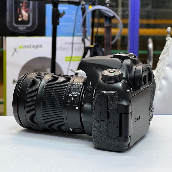 دوربین دست دوم عکاسی کانن Canon EOS 70D Kit 18-135mm f/3.5-5.6 IS STM (12000 شات)