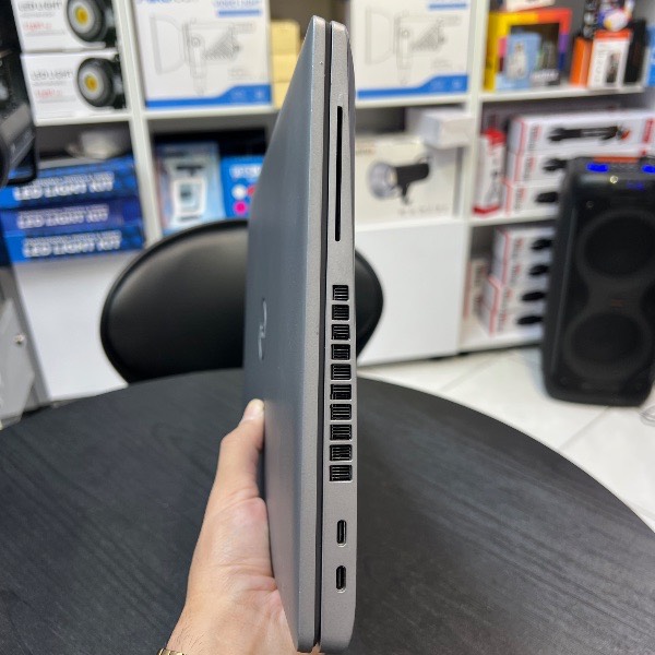لپ تاپ دست دوم دل Latitude 5520-i5 1145G7-16GB DDR4-512GB SSD-W