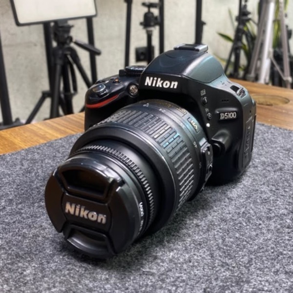 دوربین نیکون دست دوم Nikon d5100 kit 18 55 (27/000 شات)