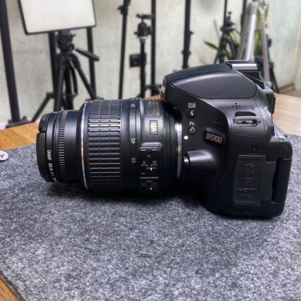 دوربین نیکون دست دوم Nikon d5100 kit 18 55 (27/000 شات)
