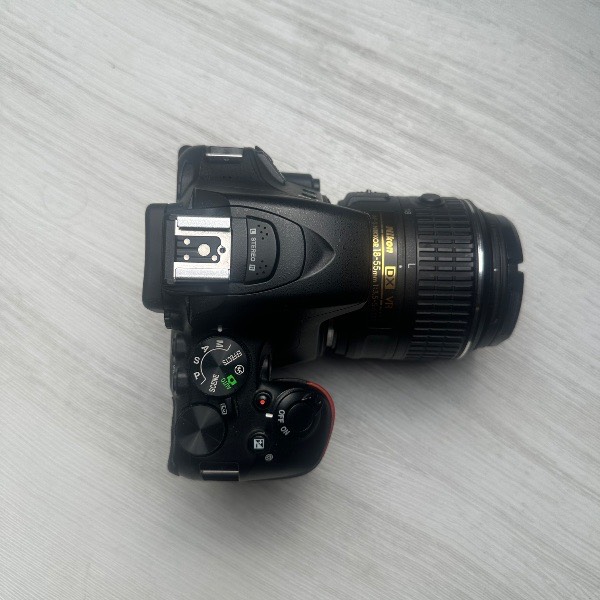 دوربین نیکون دست دوم Nikon D5600 Kit 18-55mm f/3.5-5.6G VR (26000 شات)