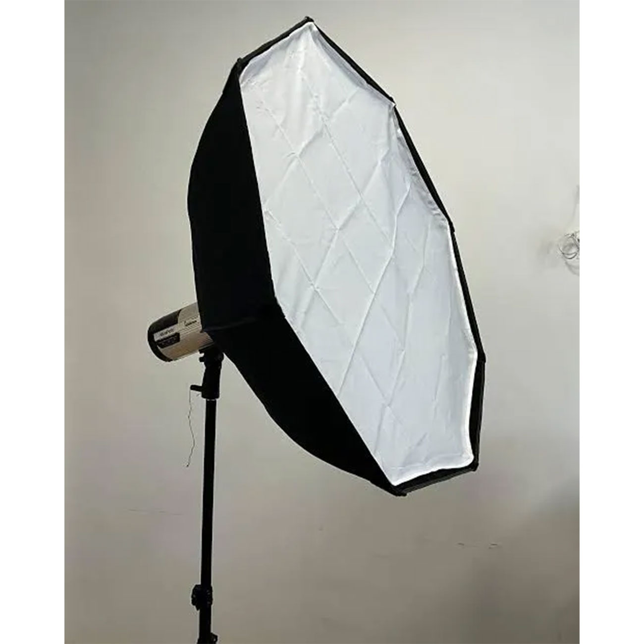 نمای کاربردی اکتاباکس سایز 95 سانتی متر 95cm Octabox with Diffuser