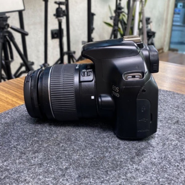 دوربین کانن دست دوم Canon 1100d kit 18 55 iii (5/000 شات)