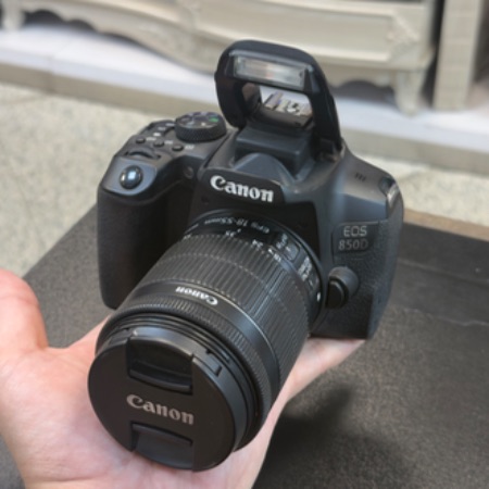 دوربین کانن دست دوم Canon EOS 850D kit EF-S 18-55mm f/4-5.6 IS STM (8/000 شات)