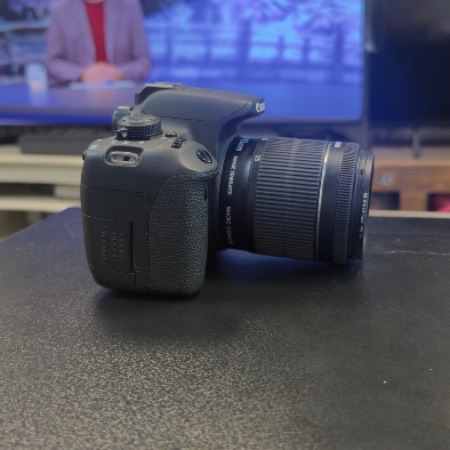 دوربین دست دوم Canon EOS 700D Kit 18-55mm f/3.5-5.6 (12/000 شات)