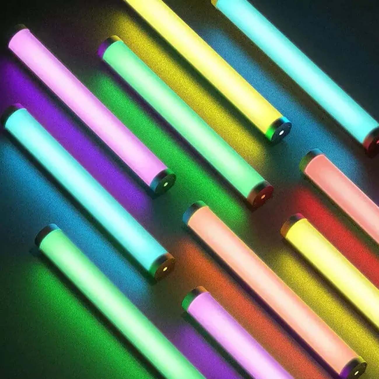 نمای کاربردی از نور باتومی یانبیم YanBeam Hs30 RGB LED Tube Light