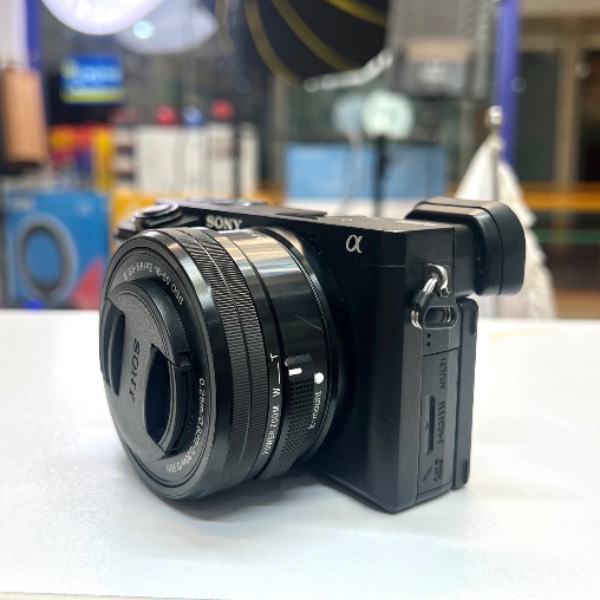 دوربین سونی دست دوم Sony a6400 Mirrorless Camera kit 16-50mm (7600 شات)
