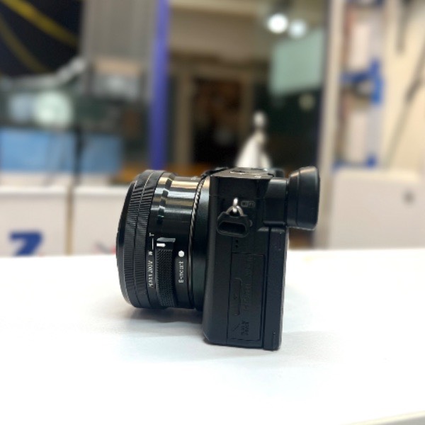 دوربین سونی دست دوم Sony a6400 Mirrorless Camera kit 16-50mm (7600 شات)