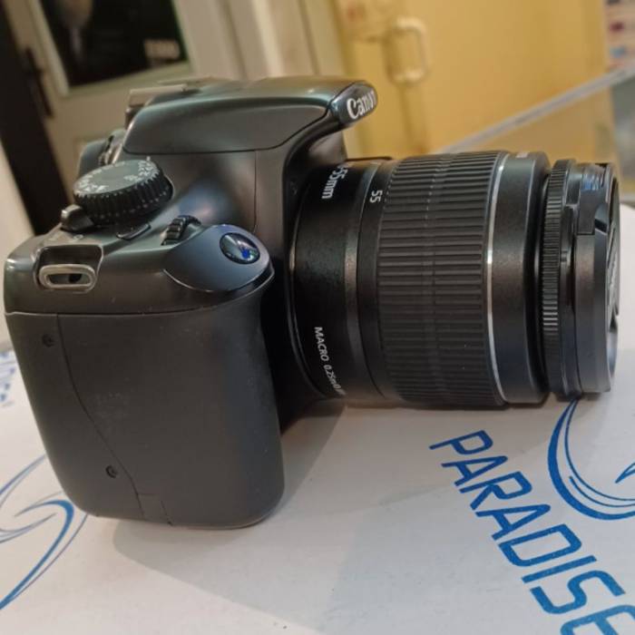 دوربین دست دوم کانن canon 1100d kit 18 55 iii (13605 شات)