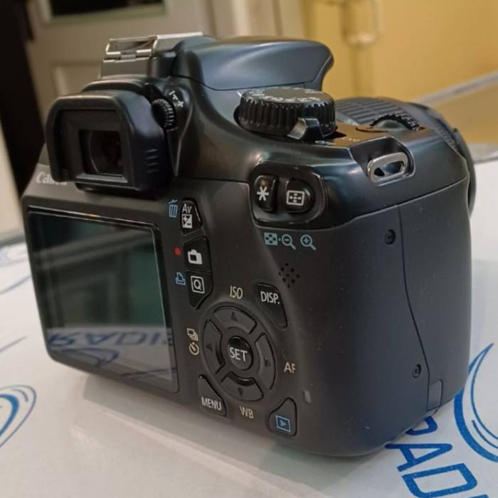دوربین دست دوم کانن canon 1100d kit 18 55 iii (13605 شات)