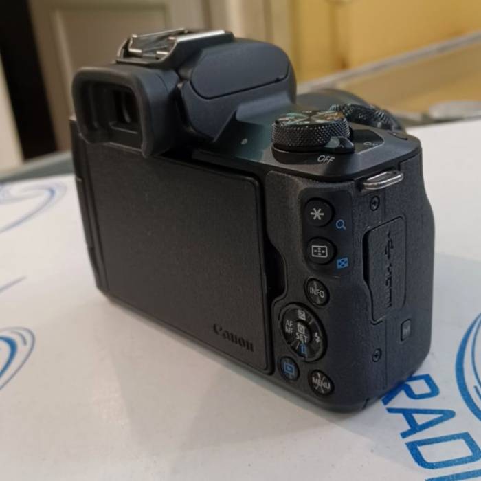 دوربین بدون آینه دست دوم کانن Canon EOS M50 Mark II kit 15-45mm f/3.5-6.3 IS STM (حدود ۲۰۰۰ شات)