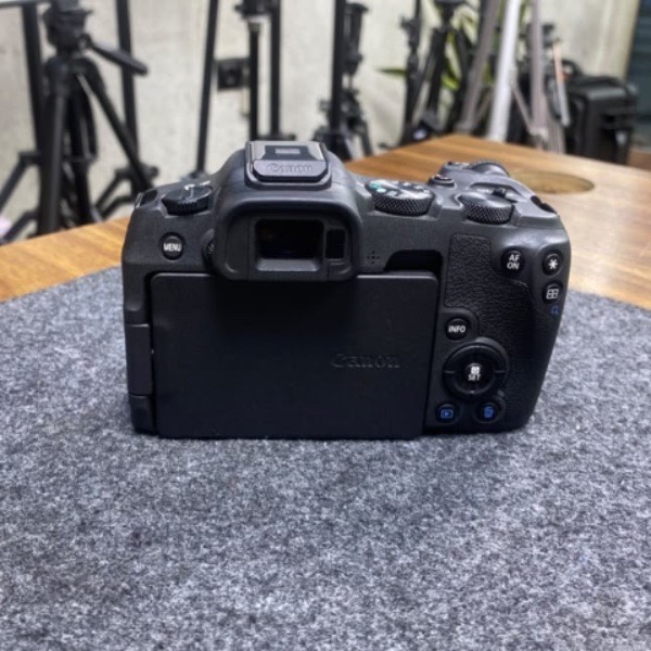 دوربین بدون آینه دست دوم کانن Canon EOS R8 Mirrorless Camera Body (4/000 شات)