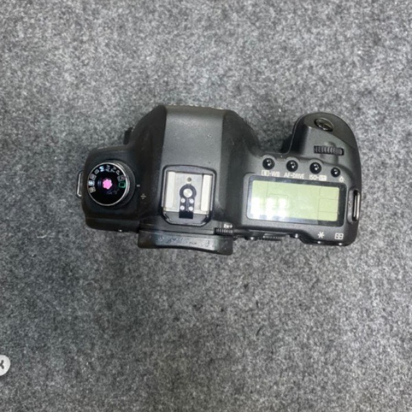 دوربین دست دوم CANON 5D MARK ii(28/000 شات)