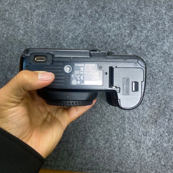 دوربین دست دوم CANON 5D MARK ii(28/000 شات)