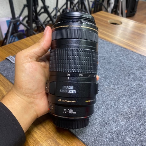 لنز دست دوم کانن Canon EF 70-300mm f/4-5.6 IS USM (جعبه ندارد)