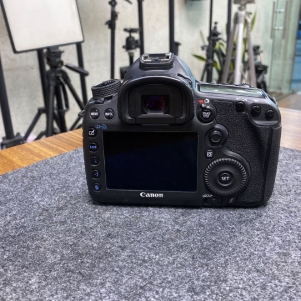 دوربین دست دوم عکاسی کانن Canon EOS 5D Mark III Body (18/000 شات)