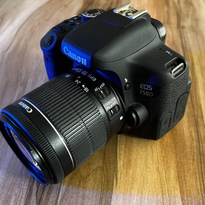 دوربین دست دوم کانن canon 750D EF-S 18-55 IS STM (3000 شات)