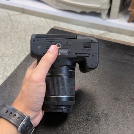 دوربین دست دوم کانن canon 750d kit 18 55 stm (12/000 شات)