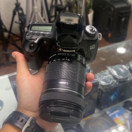 دوربین دست دوم کانن Canon 60d kit 18 135 is (5/000 شات)